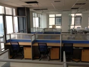 北京辦公家具廠家直銷，優質低價員工桌與隔斷屏風，一站式滿足辦公需求